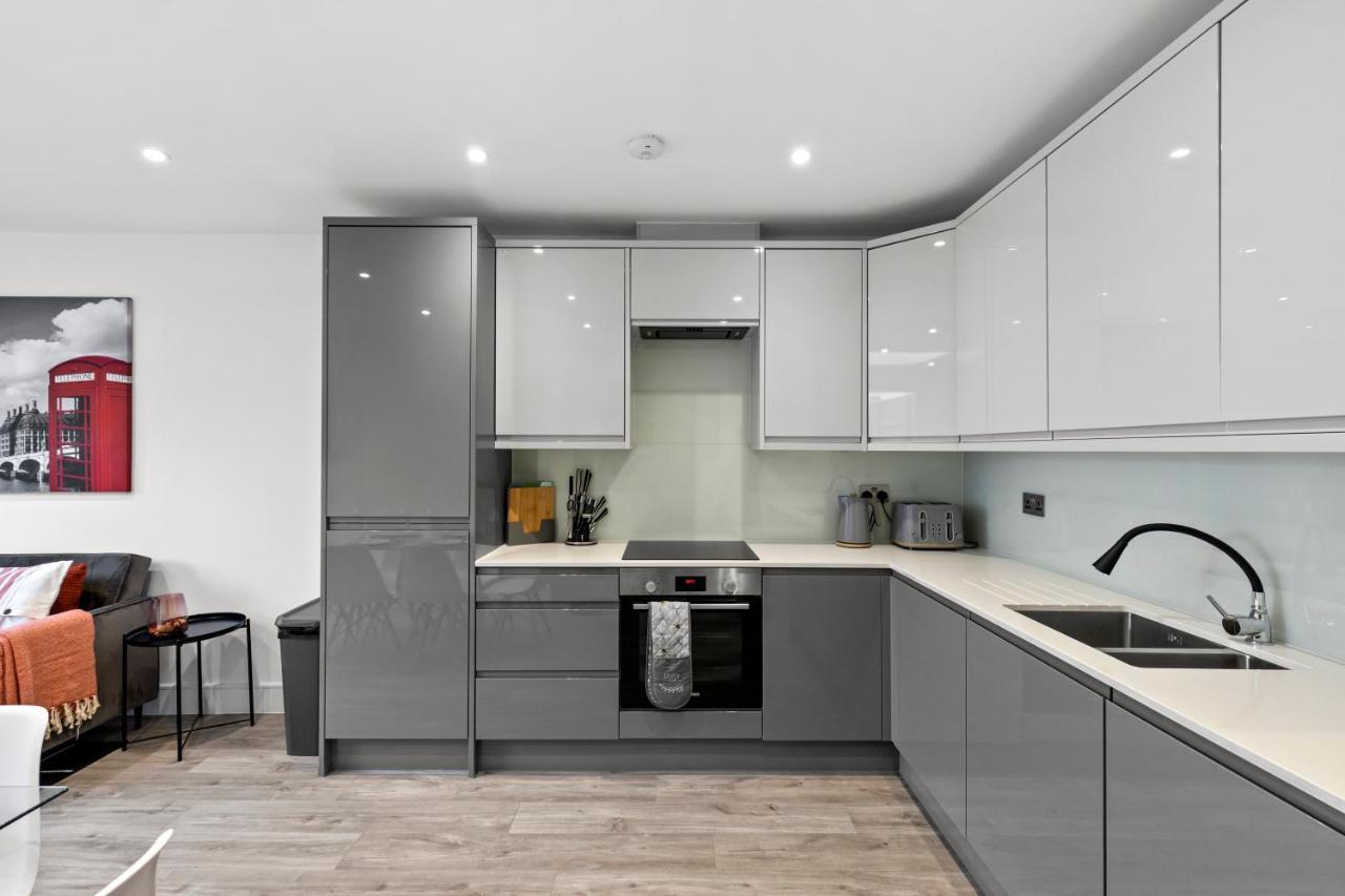 Ferienwohnung Star London Vivian Avenue 2-Bed Retreat With Garden The Hyde Exterior foto